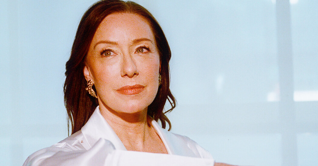 Molly Parker Scrubs In for ‘Doc’ Molly Parker Scrubs In for ‘Doc’
