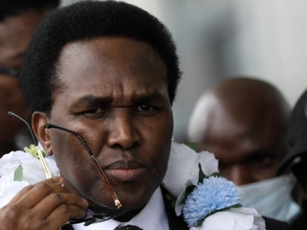 Mozambique tense as opposition leader returns from exile