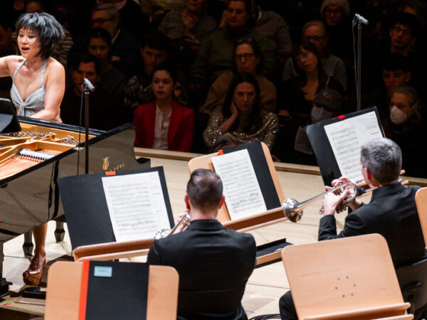 Review: Yuja Wang Tries Something New With the Philharmonic