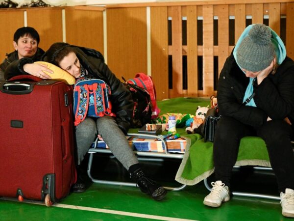 Slovakia threatens to cut benefit for Ukrainians