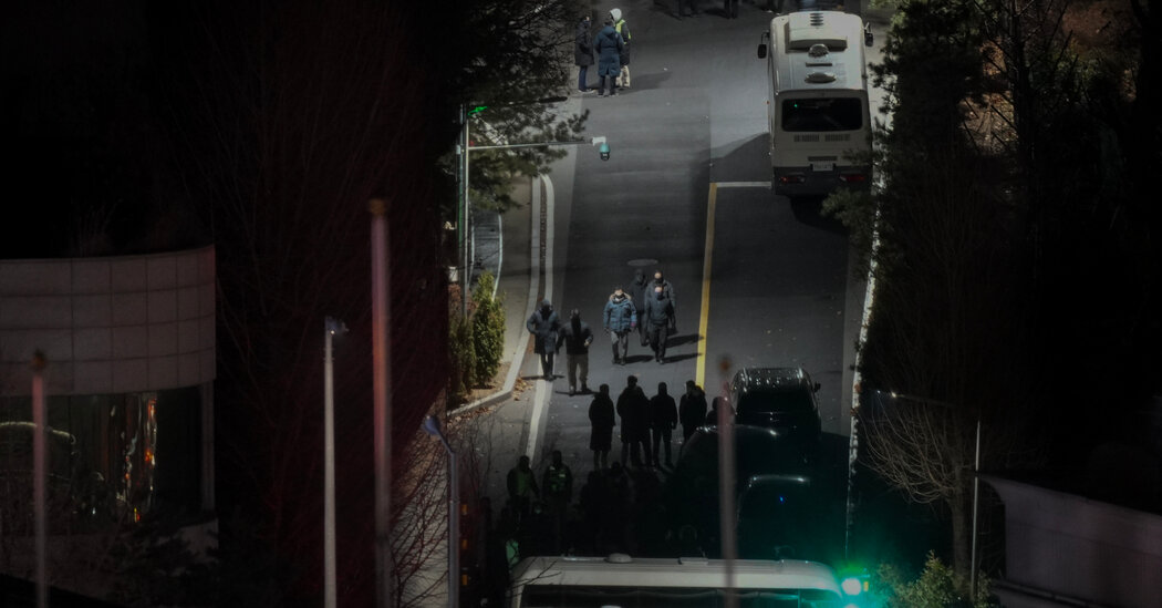 South Korean Investigators Try Again to Detain President Yoon at His Residence