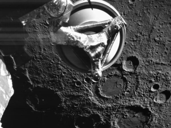 Spacecraft makes final flyby of smallest planet in solar system