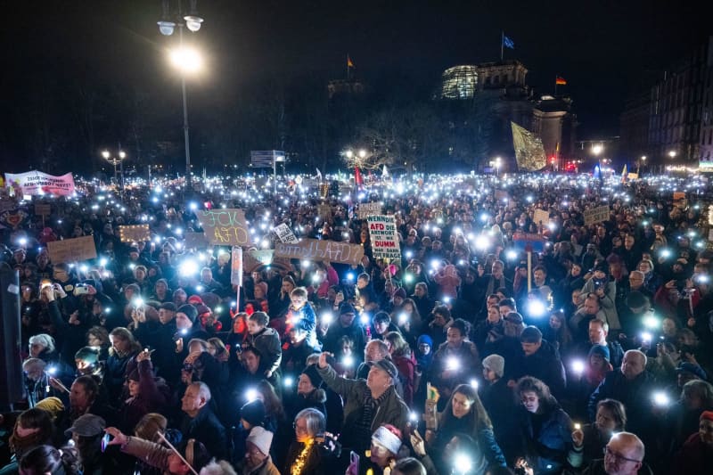 Tens of thousands protest in Berlin as far right’s influence grows Tens of thousands protest in Berlin as far right’s influence grows