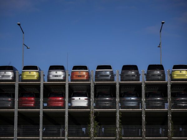 Troubled European carmakers to talk fines and EVs with EU