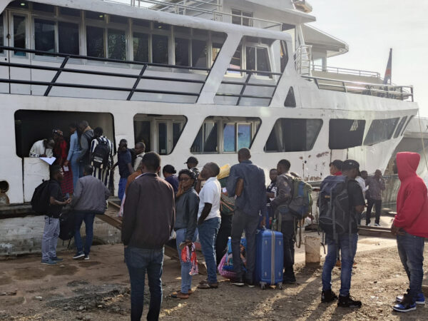 Advance of Rwanda-backed rebels in Congo threatens regional peace, UN officials warn