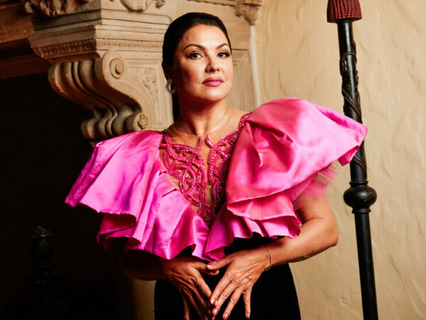 Anna Netrebko Returns to U.S. Opera Stage After Publicly Supporting Putin