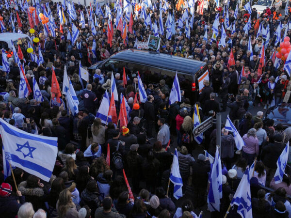 At Funeral for Shiri Bibas and Children, an Israeli Outpouring of Grief