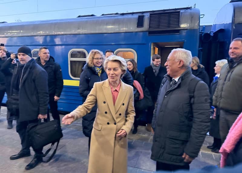 EU’s von der Leyen in Kiev to mark three years of war EU’s von der Leyen in Kiev to mark three years of war