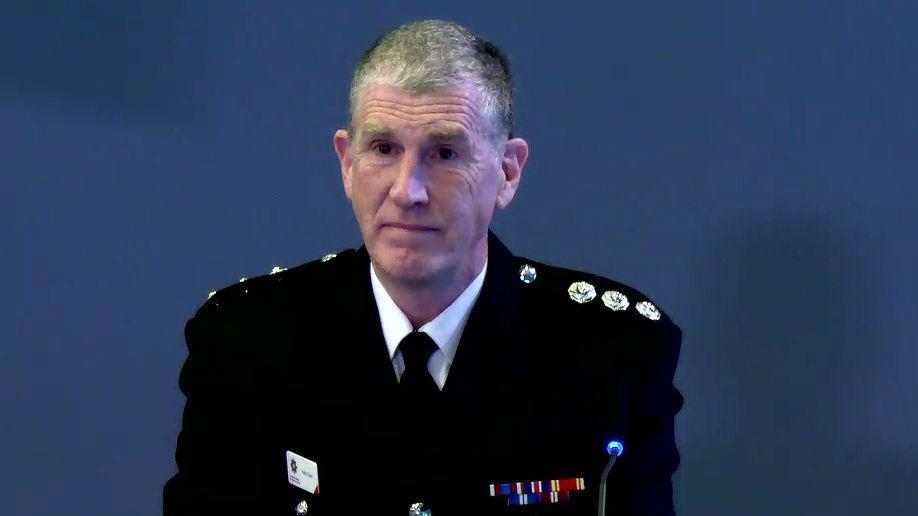 Firefighter describes ‘chaos and devastation’ after bomb Firefighter describes ‘chaos and devastation’ after bomb