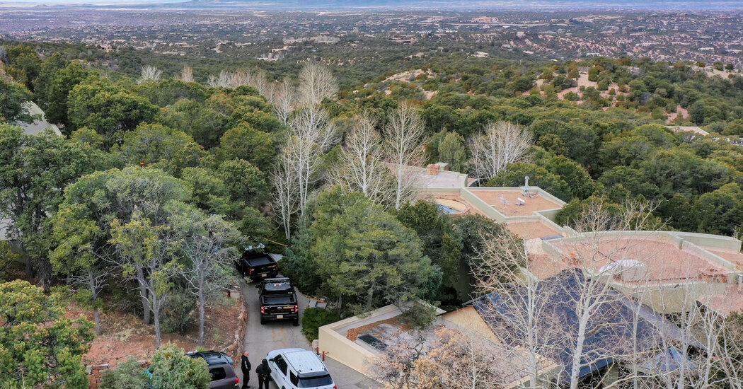 For Gene Hackman, a Jarring End to a Quiet, Art-Filled Life in Santa Fe