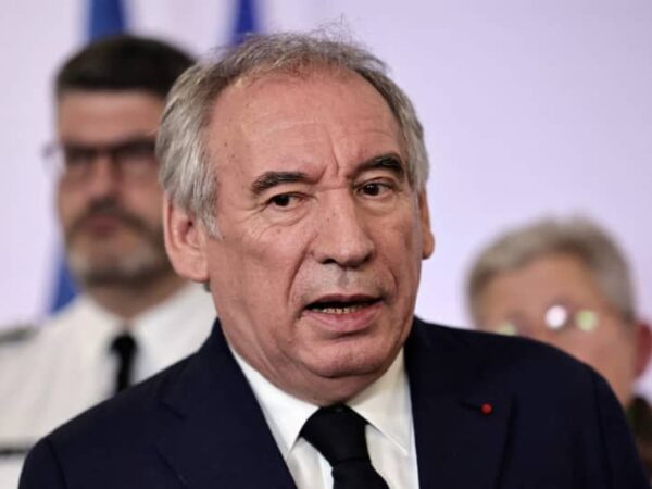 France threatens Algeria with termination of special status