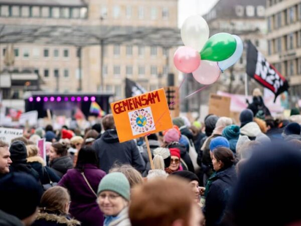 Fresh protests against far right draw large crowds across Germany
