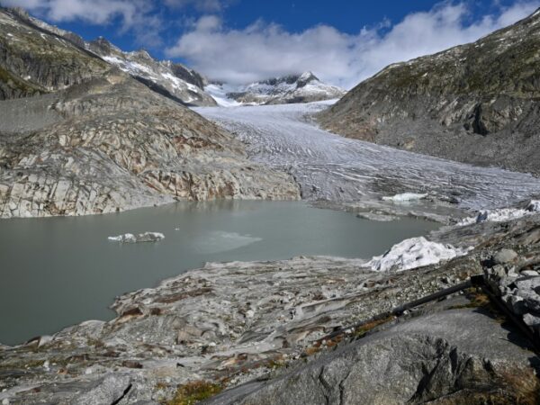 Global glacier melt is accelerating, scientists say