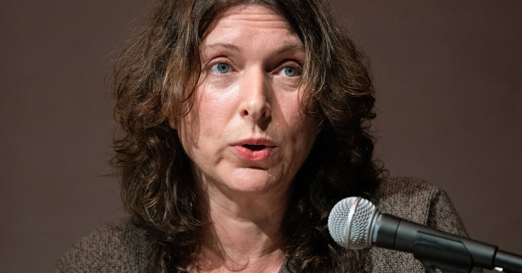 Hundreds of Artists Call on N.E.A. to Roll Back Trump’s Restrictions Hundreds of Artists Call on N.E.A. to Roll Back Trump’s Restrictions