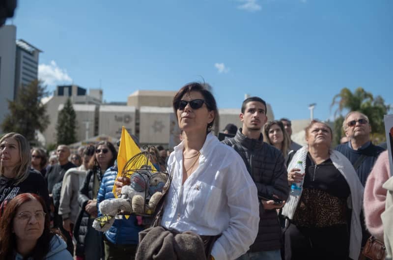 Israel begins mass release of prisoners after Gaza hostages freed