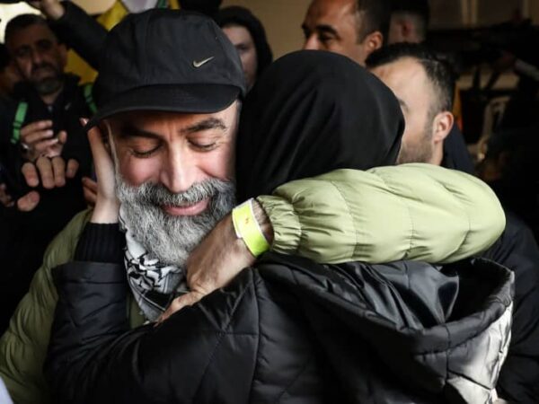 Israel delays release of Palestinian prisoners