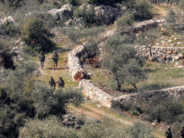 Israel Says It Will Keep Troops ‘Temporarily’ in 5 Points in Lebanon