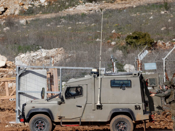 Israeli Forces Remain in Southern Lebanon Despite Withdrawal Deadline