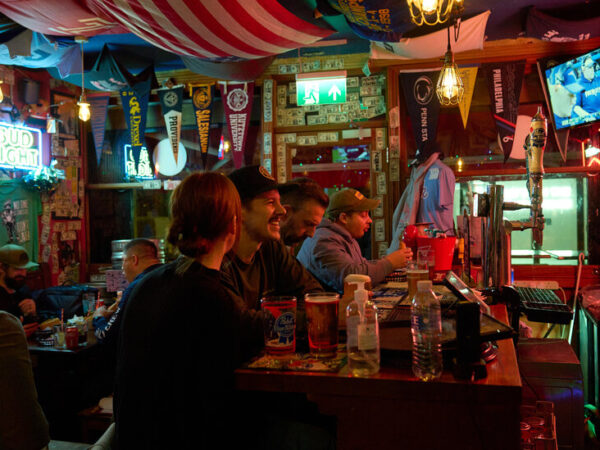 It’s 3,500 Miles From Philadelphia. But for Eagles Fans, It Feels Like Home.