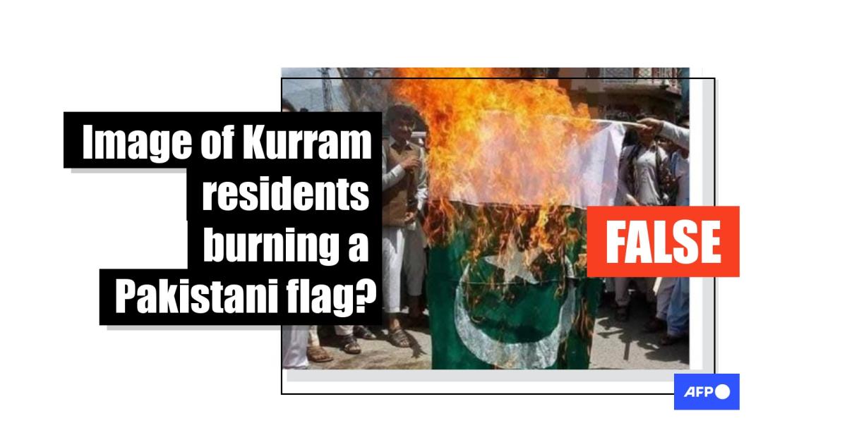 Old photo shows Pakistani flag burned in Afghanistan, not border region Old photo shows Pakistani flag burned in Afghanistan, not border region