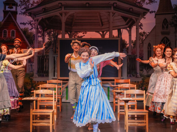 ‘Schmigadoon!’ Review: An Affectionate Golden Age Schpoof