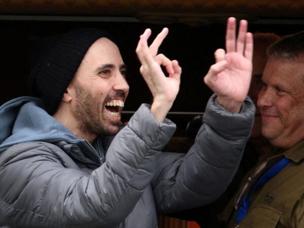 Six Israeli hostages freed ahead of Palestinian prisoner release