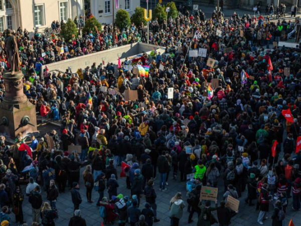 Thousands demonstrate in Baden-Württemberg against AfD-backed vote