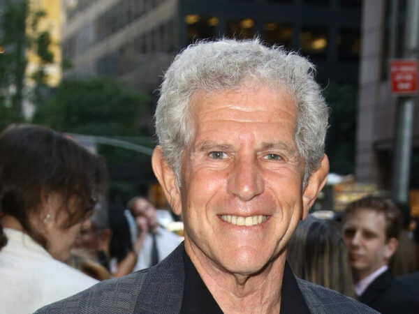 Tony Roberts, Nonchalant Fixture in Woody Allen Films, Dies at 85