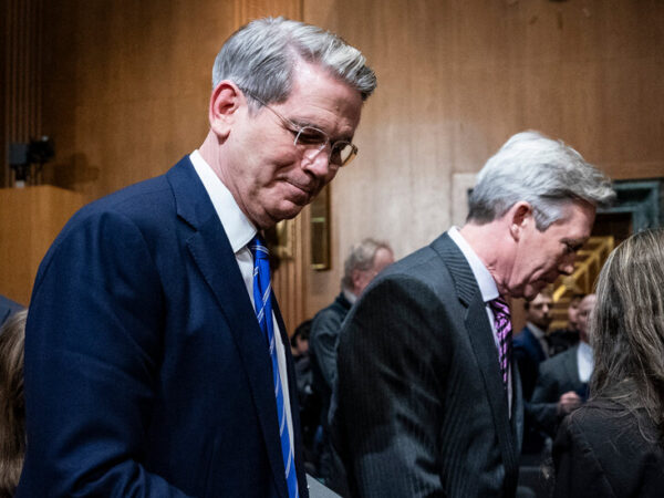 Treasury Secretary Expected to Visit Kyiv