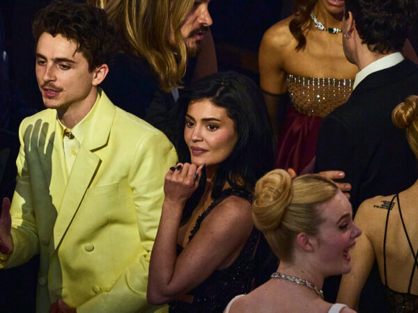 For Stars at the Oscars, a Night of Celebration and Selfies