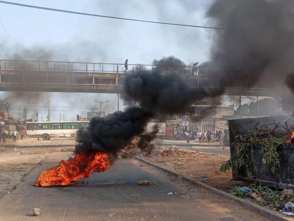 Injuries as Mozambique police fire on opposition protest