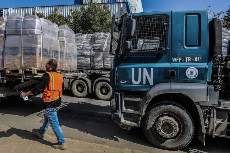 Israel halts deliveries to Gaza as first phase of ceasefire expires