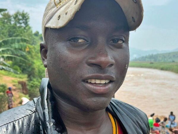 Men risk drowning to flee conscription by Congolese rebels