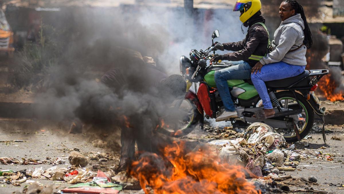 President’s church donation sparks Kenyan clashes President’s church donation sparks Kenyan clashes