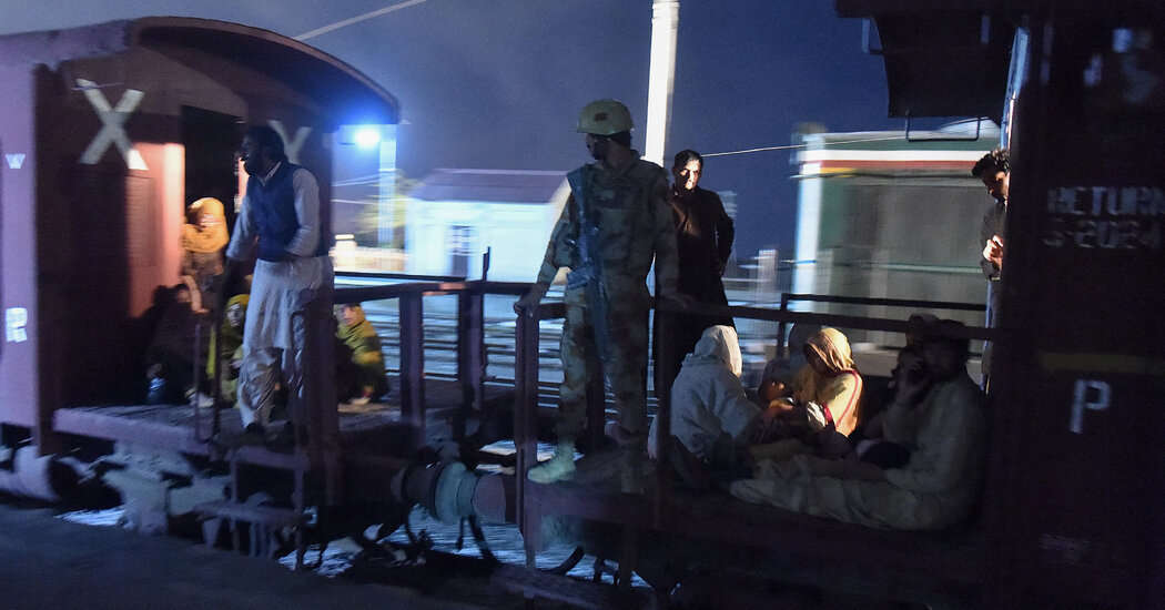 Separatists Are Still Holding Hundreds of Hostages in Pakistan Train Standoff Separatists Are Still Holding Hundreds of Hostages in Pakistan Train Standoff