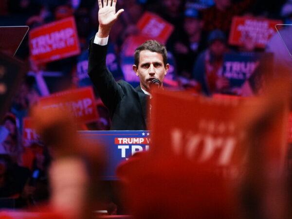 Tony Hinchcliffe, the Trump Rally Comedian, Lands a Netflix Deal