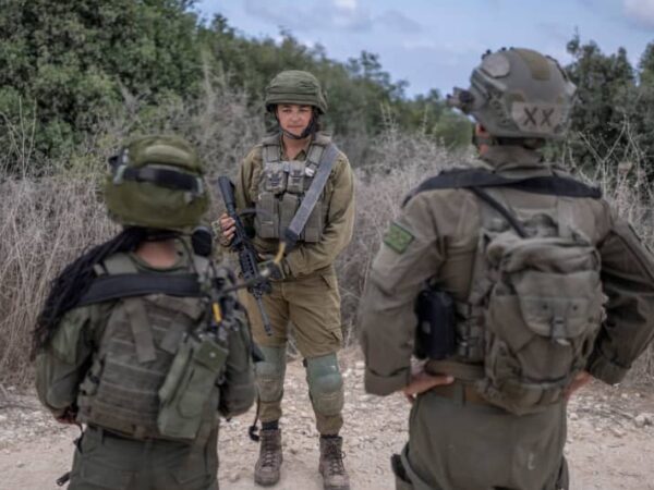 Ultra-Orthodox Israelis visit gravesite in Lebanon